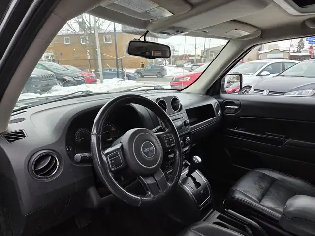 Jeep Patriot High Altitude 2017 HIGH ALTITUDE CUIR TOIT 4X4 MAGS - Photo 15