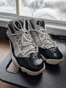 Jordan Sneakers - White and Black - Photo 4