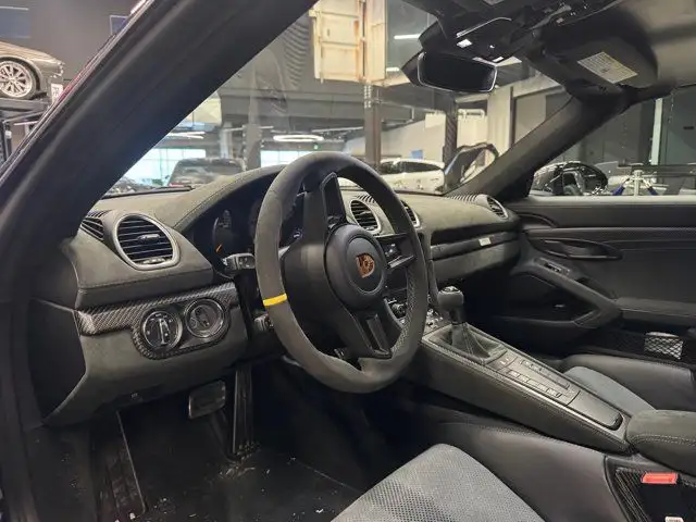 2025 Porsche 718 Spyder RS | Weissach Package | Carbon Bucket - Photo 4