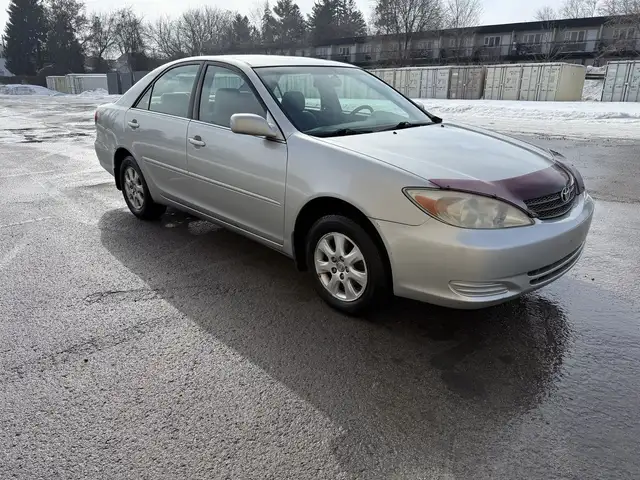 2004 Toyota Camry LE
