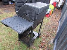 Master Forge 4 burner BBQ / Grill - All burners work good. - Photo 9