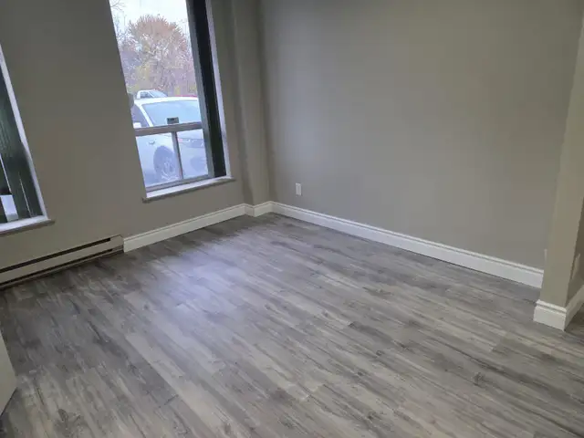 Unit 5/ Unit 16 - Warehouse   Office for Rent Mississauga - Photo 8