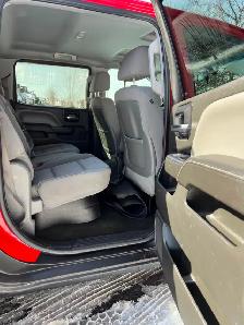 2014 GMC Sierra in excellent shape  no rust - Photo 7