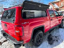 2014 GMC Sierra in excellent shape  no rust - Photo 8