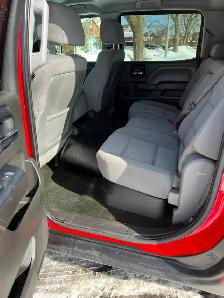 2014 GMC Sierra in excellent shape  no rust - Photo 10