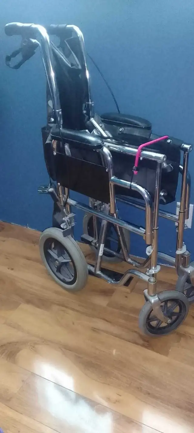 Wheelchair - Photo 6