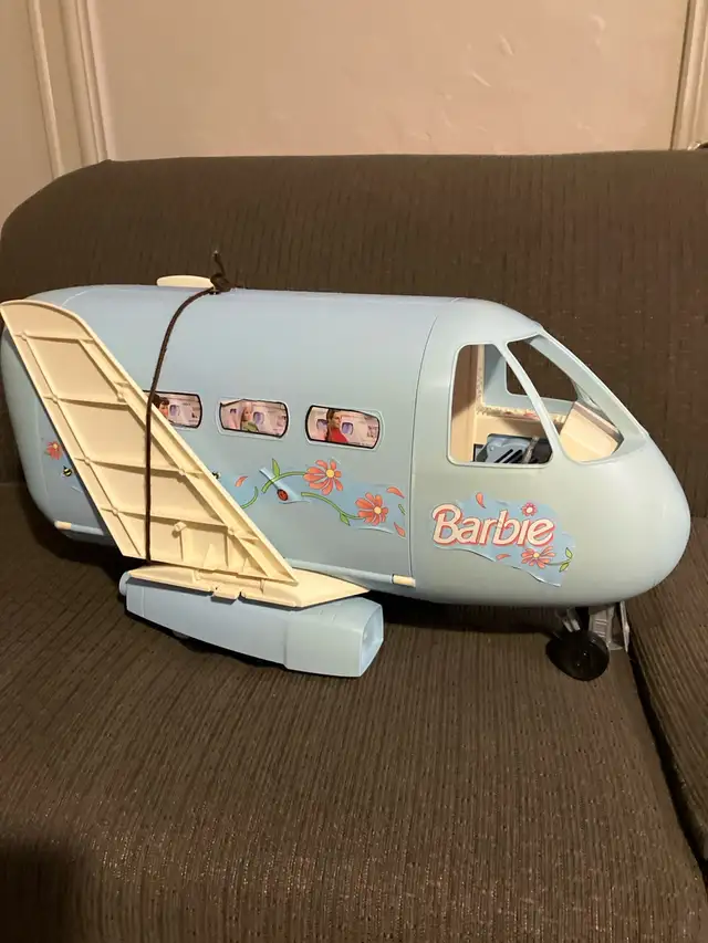 Vintage Barbie Airplane - Photo 3