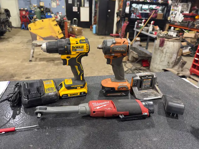 Milwaukee/DeWalt/Ridgid - Photo 2