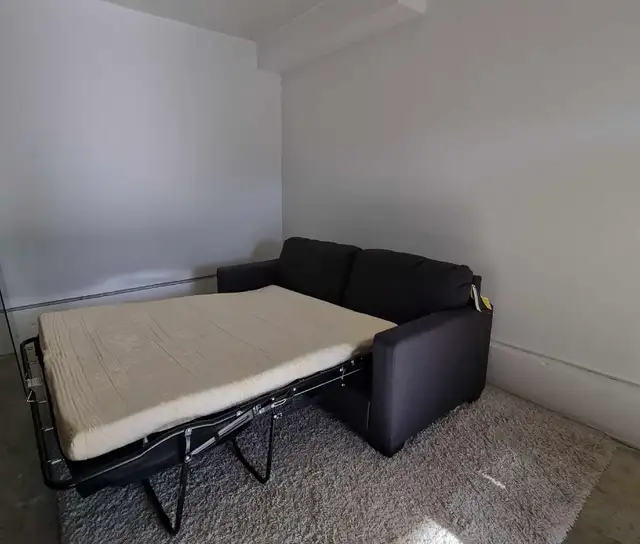 FREE DELIVERY BenchCraft 2 Seater Pullout Sofabed/Loveseat Sofa - Photo 6