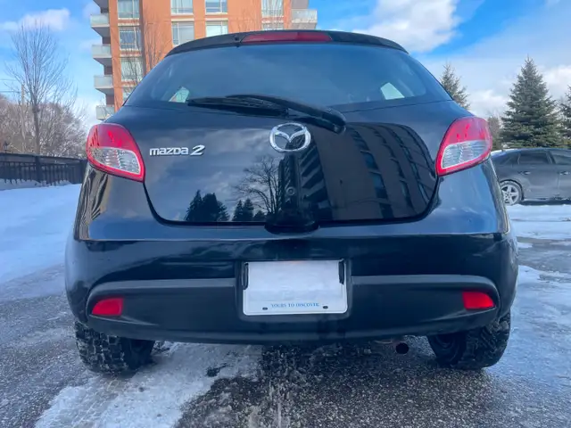 Mazda 2. 2011 - Photo 2