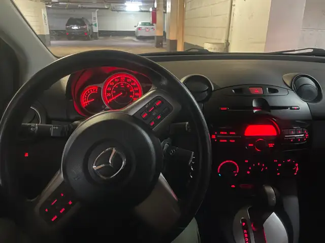 Mazda 2. 2011 - Photo 9