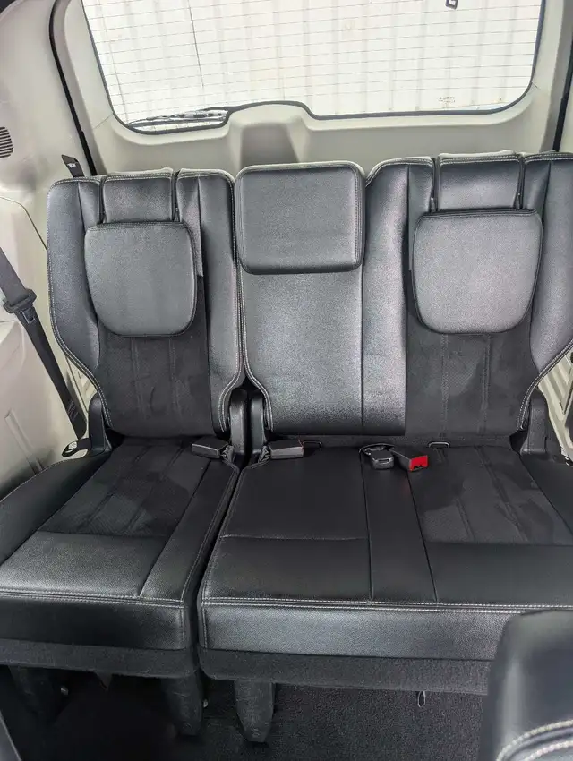 2018 Dodge Grand Caravan SXT Premium Plus | Clean Title | Fresh - Photo 8