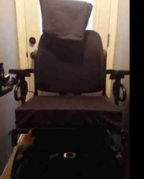 brand new electric chair and walkers