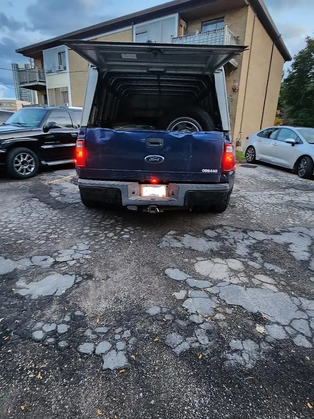 2008 Ford F350 Super Duty 4X4 Crew Cab Dually - Photo 4