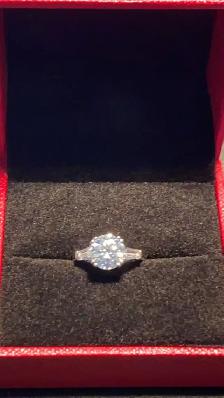 Diamond engagement ring 2crt size 4