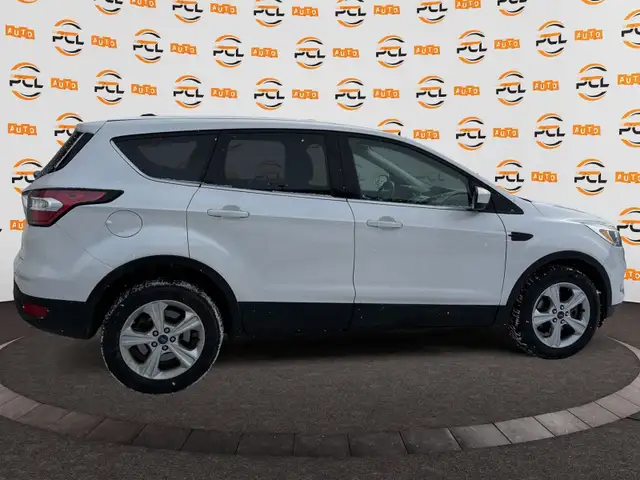 2017 Ford Escape - Photo 8