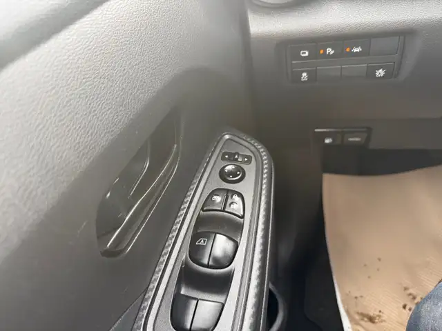 2025 Nissan Versa Low km B.cam P.sensor 1YR Warranty - Photo 21