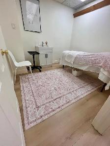 Room for Rent in Established RMT Wellness Space - Photo 7