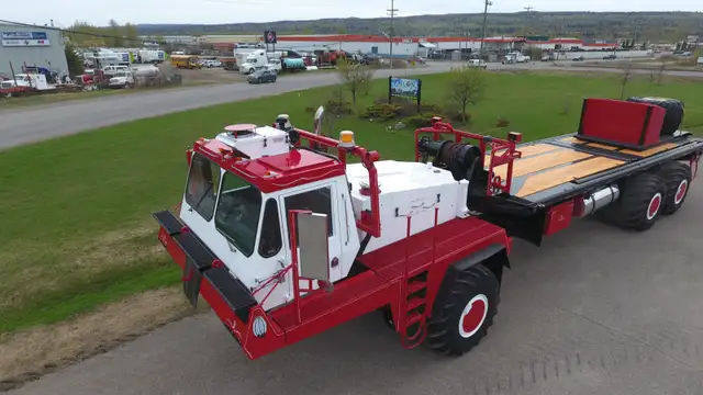 1997 Foremost Industries Commander C Bed Truck - Photo 2