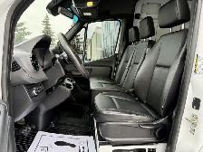 2021 Mercedes-Benz Sprinter Van 144WB - LEATHER - ONLY 83K! - Photo 14