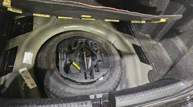 SAFETIED 2011 VW Jetta 2.0L Automatic Gas - Photo 10