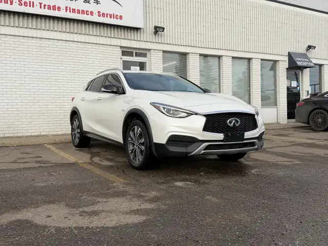 2018 Infiniti QX30 | Clean Carfax | All Wheel Drive | - Photo 3