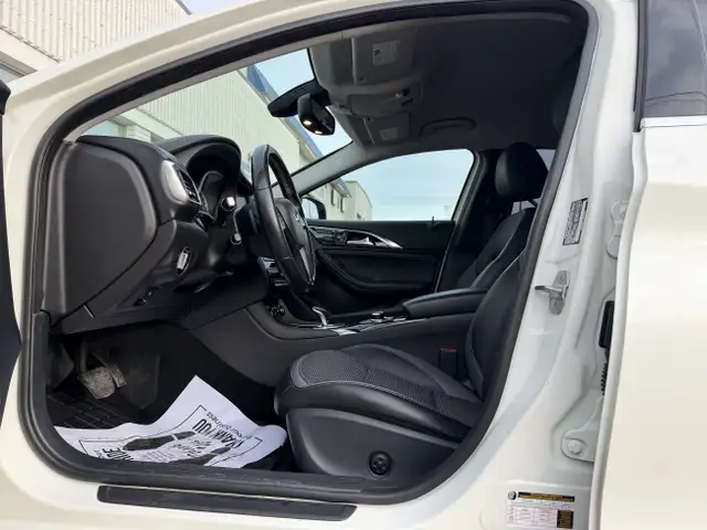 2018 Infiniti QX30 | Clean Carfax | All Wheel Drive | - Photo 13