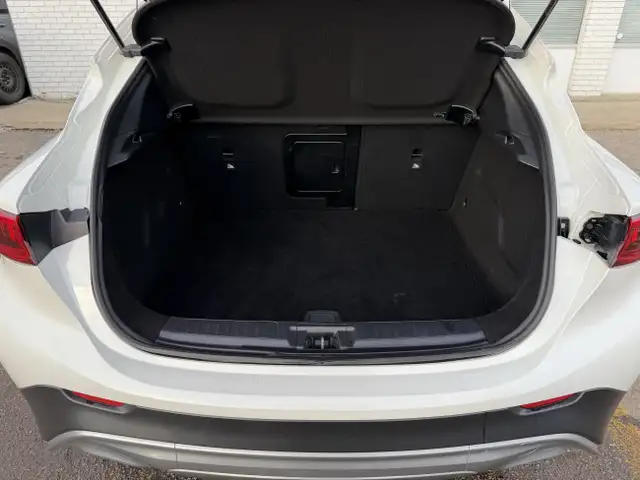 2018 Infiniti QX30 | Clean Carfax | All Wheel Drive | - Photo 22