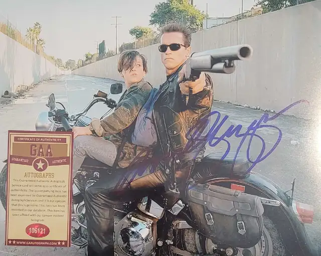 ARNOLD SCHWARZENEGGER CERTIFIED AUTOGRAPH