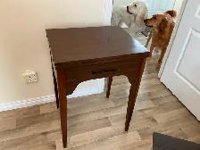 SEWING MACHINE AND CABINET