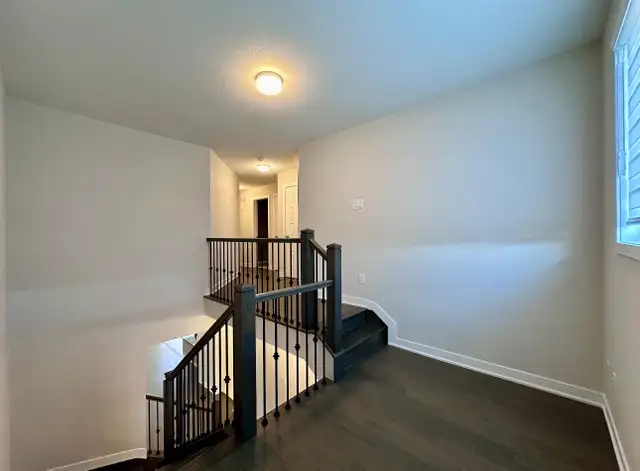 Barrhaven Stonebridge Fenwick Way 3-bedroom townhome for rent - Photo 4