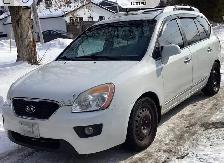 2012 KIA Rondo - Photo 4