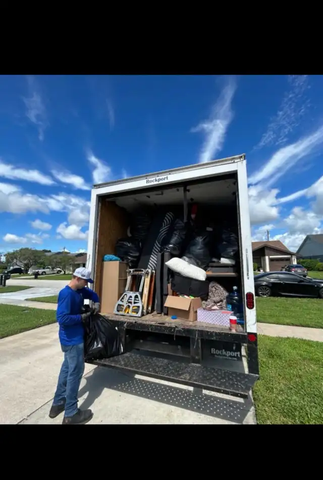 London Junk Removal – Fast & Affordable Same-Day Service - Photo 2