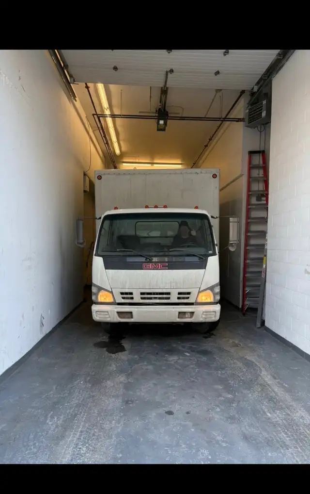 NEED HELP MOVING? GOT JUNK? MOVERS AVAILABLE 7 DAYS A WEEK! - Photo 3