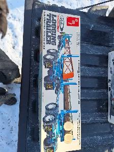 AMT Logging Trailer model kit