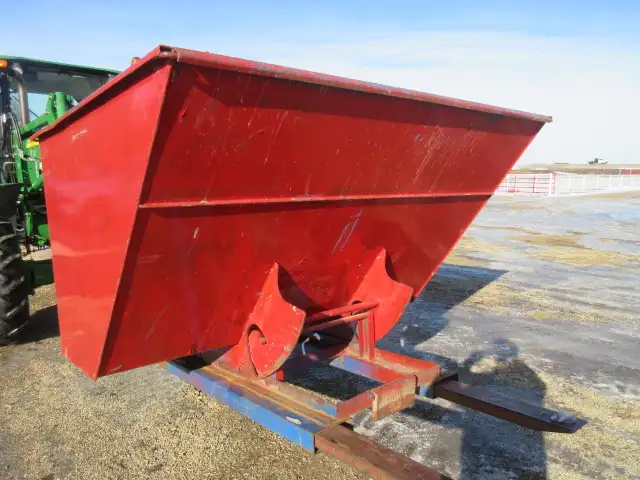 Garbage Dumpster - Photo 2