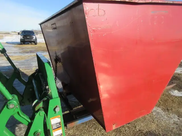 Garbage Dumpster - Photo 3