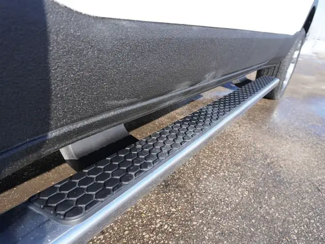 2019 Ram 1500 Big Horn 4x4 Quad Cab 6'4 Box LOADED, VERY CLEAN! - Photo 20