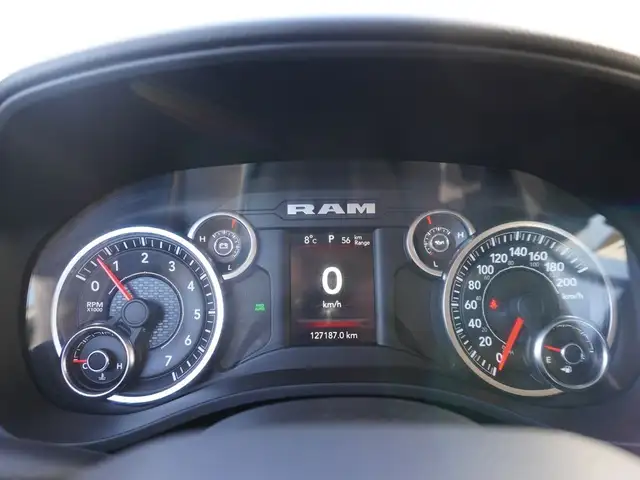 2019 Ram 1500 Big Horn 4x4 Quad Cab 6'4 Box LOADED, VERY CLEAN! - Photo 29