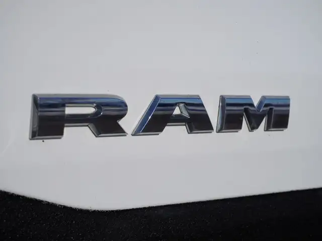 2019 Ram 1500 Big Horn 4x4 Quad Cab 6'4 Box LOADED, VERY CLEAN! - Photo 50