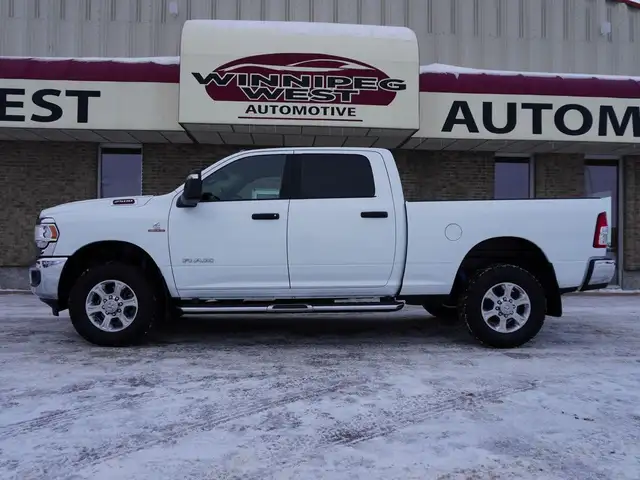 2023 Dodge Ram 2500 BIG HORN CUMMINS LOW KMS VERY CLEAN INSIDE & - Photo 2