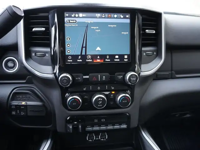 2023 Dodge Ram 2500 BIG HORN CUMMINS LOW KMS VERY CLEAN INSIDE & - Photo 3