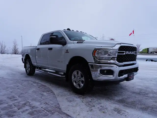 2023 Dodge Ram 2500 BIG HORN CUMMINS LOW KMS VERY CLEAN INSIDE & - Photo 11