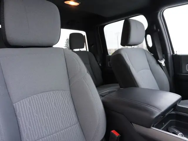 2023 Dodge Ram 2500 BIG HORN CUMMINS LOW KMS VERY CLEAN INSIDE & - Photo 37