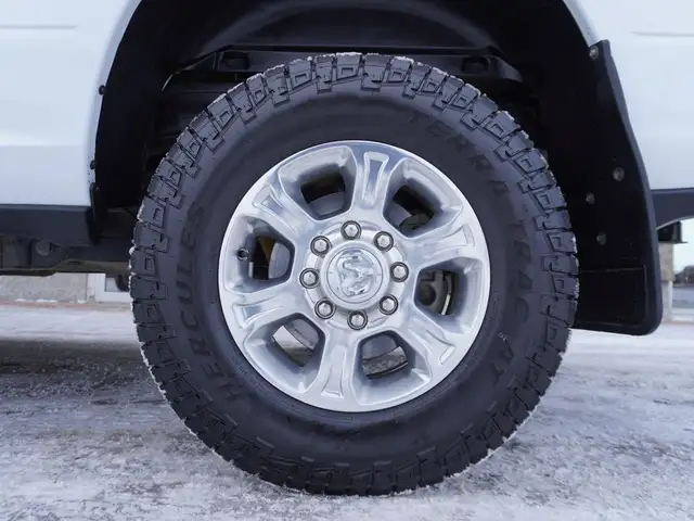 2023 Dodge Ram 2500 BIG HORN CUMMINS LOW KMS VERY CLEAN INSIDE & - Photo 47