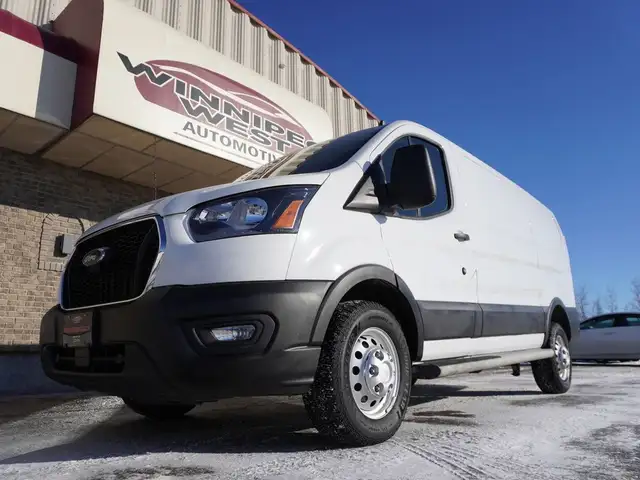 2024 Ford Transit Cargo Van T-250 148 RARE AWD CARGO VAN, LOW KM - Photo 4