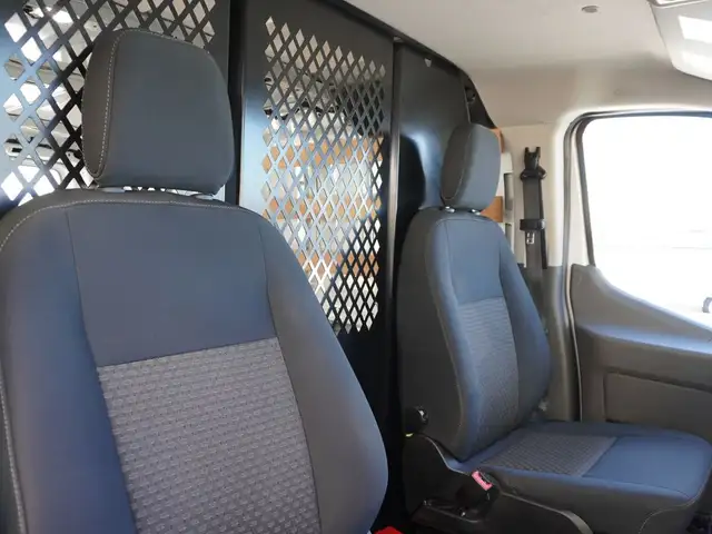 2024 Ford Transit Cargo Van T-250 148 RARE AWD CARGO VAN, LOW KM - Photo 26