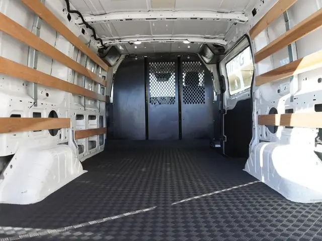 2024 Ford Transit Cargo Van T-250 148 RARE AWD CARGO VAN, LOW KM - Photo 29