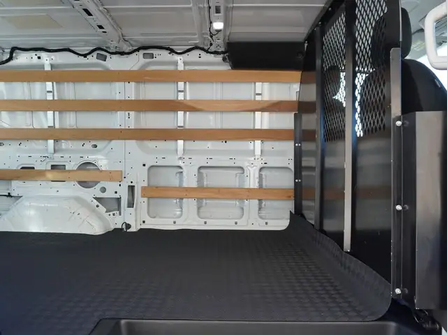 2024 Ford Transit Cargo Van T-250 148 RARE AWD CARGO VAN, LOW KM - Photo 30