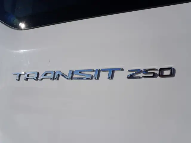 2024 Ford Transit Cargo Van T-250 148 RARE AWD CARGO VAN, LOW KM - Photo 35